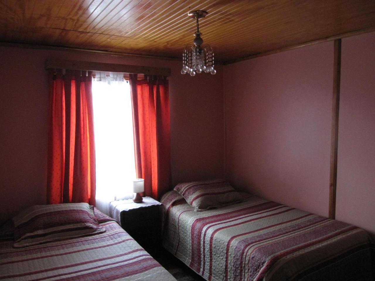 Hospedaje Los Cipreses Coyhaique Zewnętrze zdjęcie